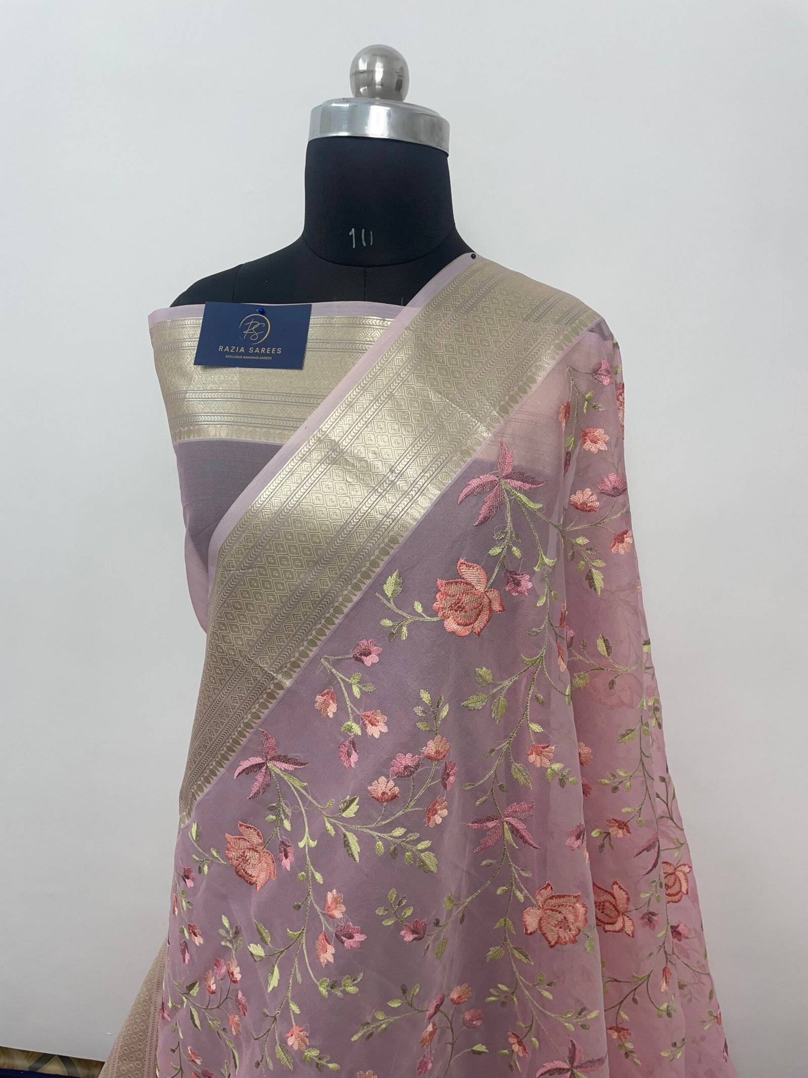 Pink Embroidery Organza Silk Saree - Image 2