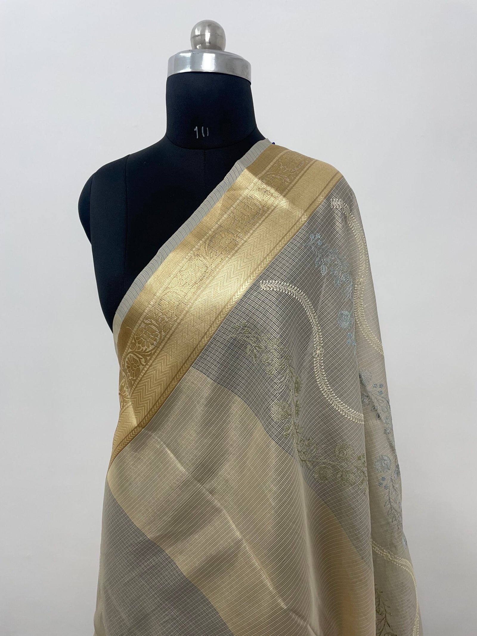 Grey embroidery Tissue Silk Saree - Image 3