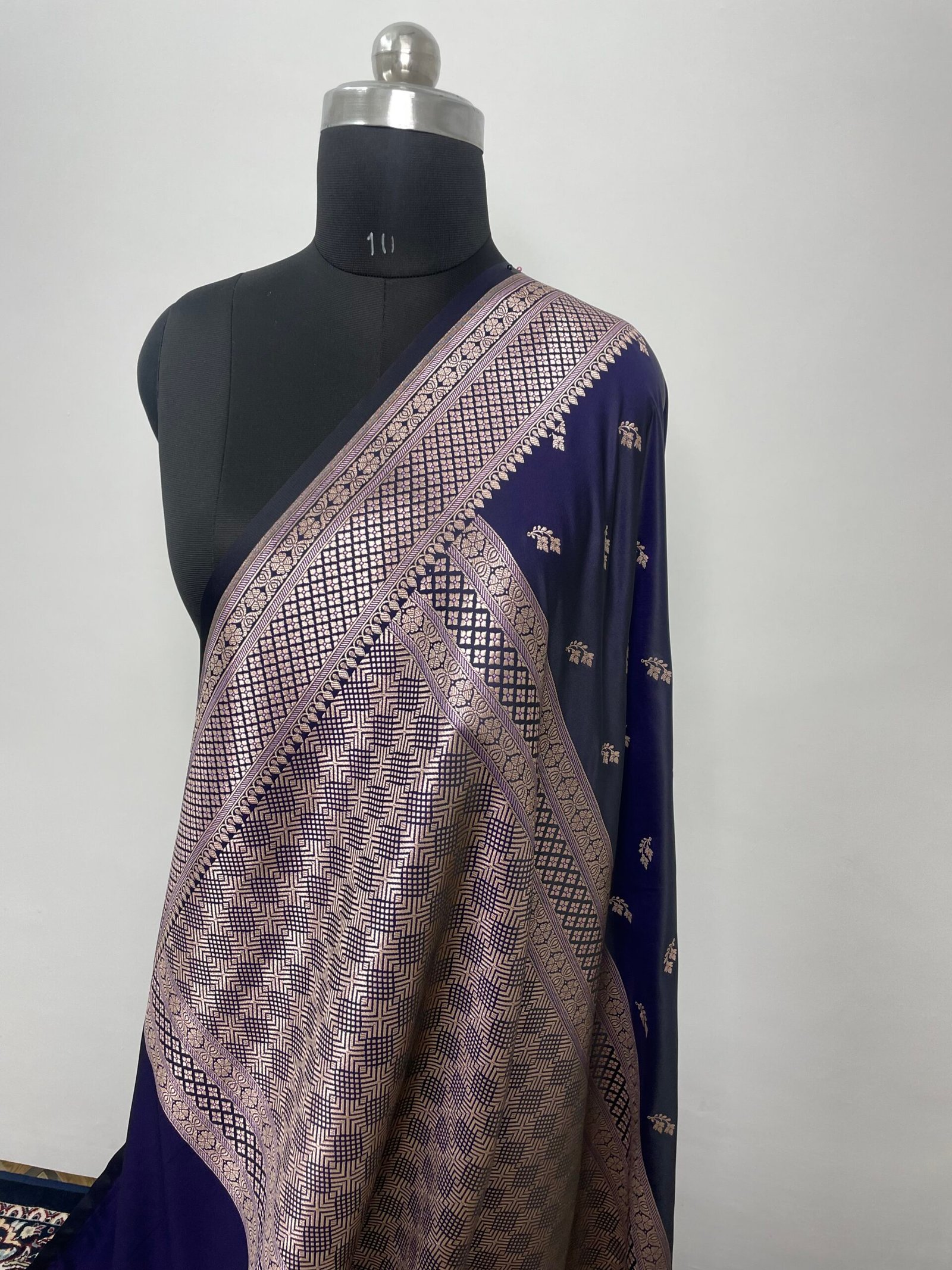 Navy Blue Booti Mashru Katan Silk Saree - Image 3