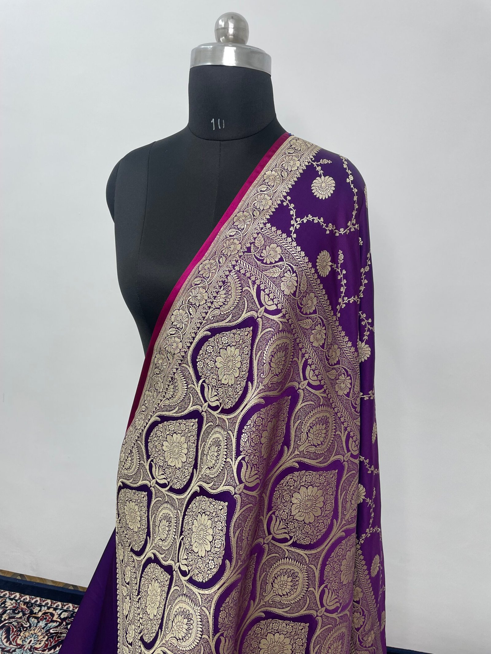 Begani Jaal Mashru Katan Silk Saree - Image 3