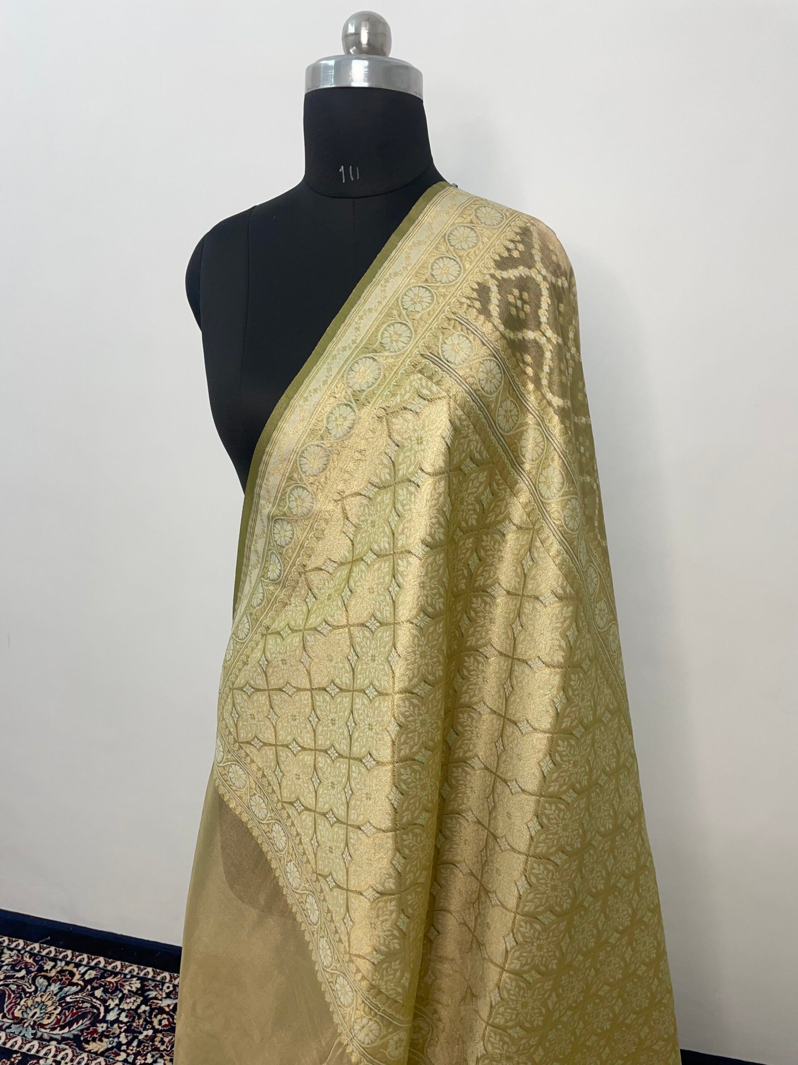 Pista Premium Jamdani Tissue Silk Saree - Image 3