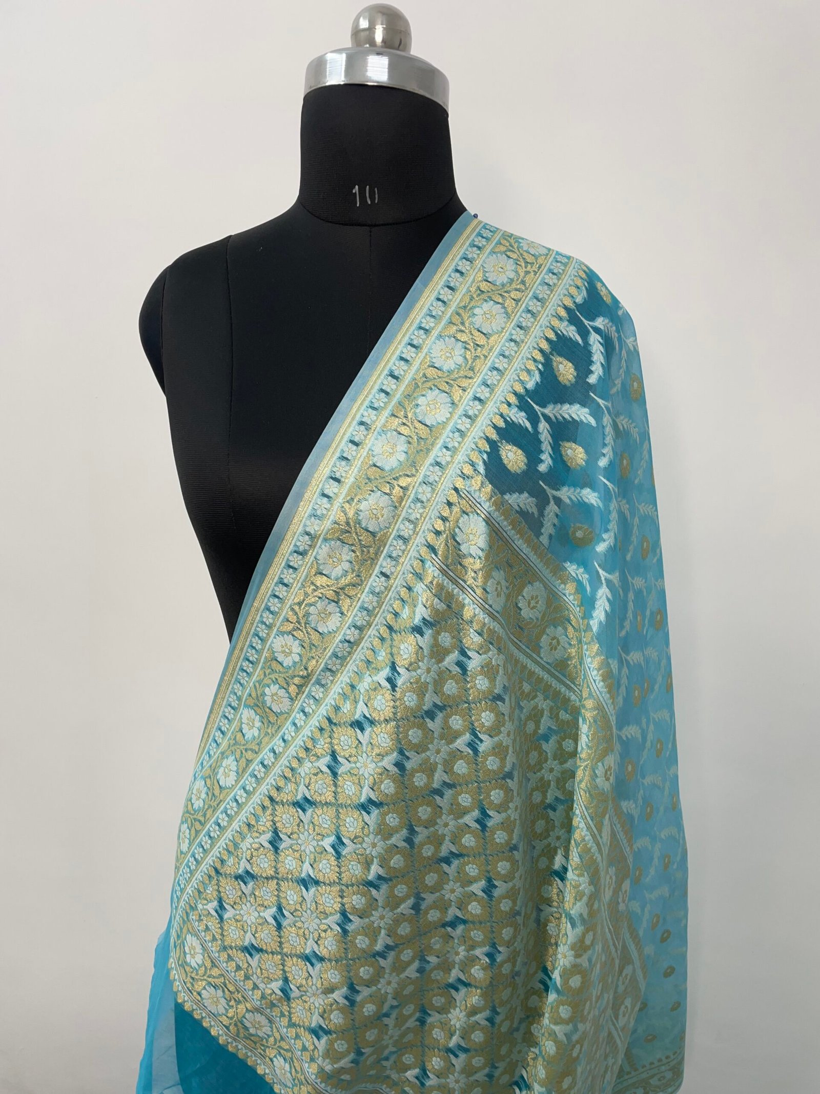 Blue Premium Jamdani Cotton Silk Saree - Image 3
