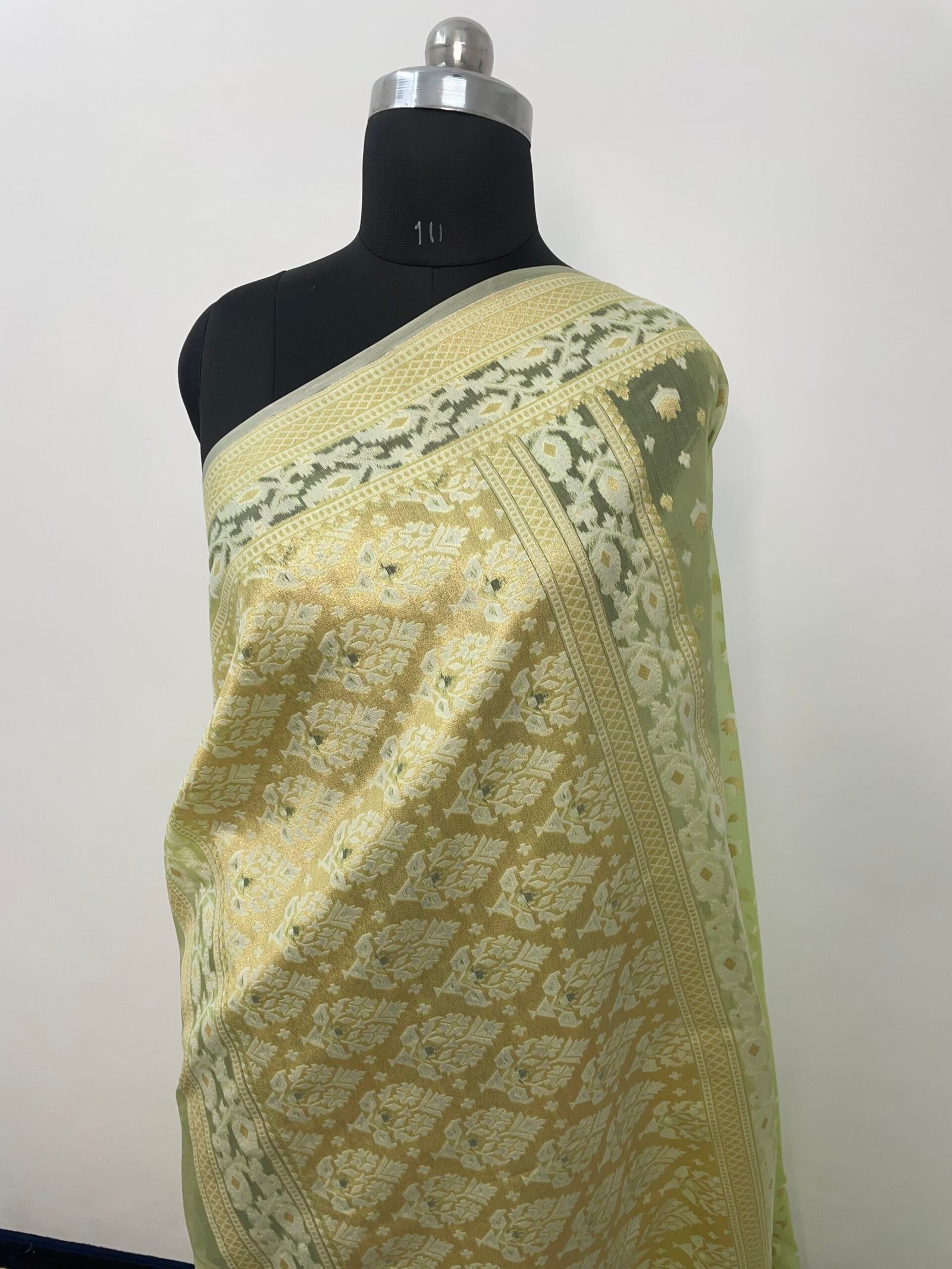 Pista Premium Jamdani Cotton Silk Saree - Image 3