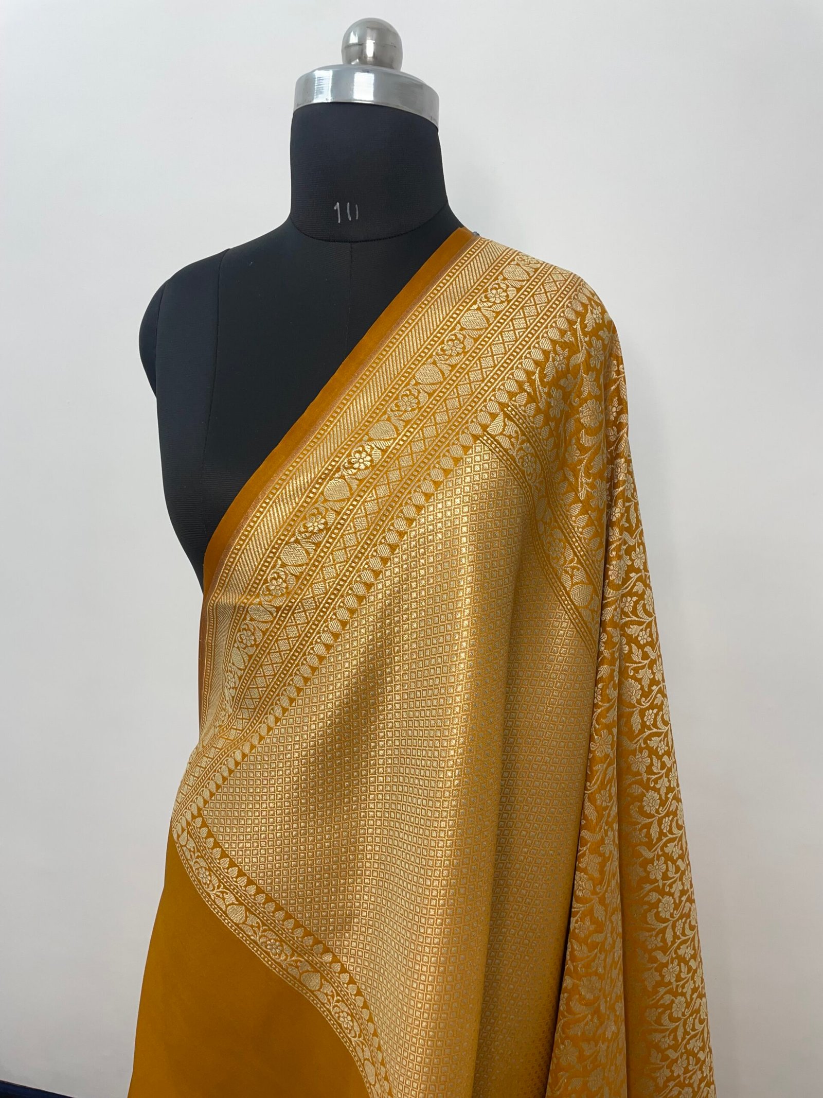 Yellow Jaal Brocade Premium Katan Silk Saree - Image 3