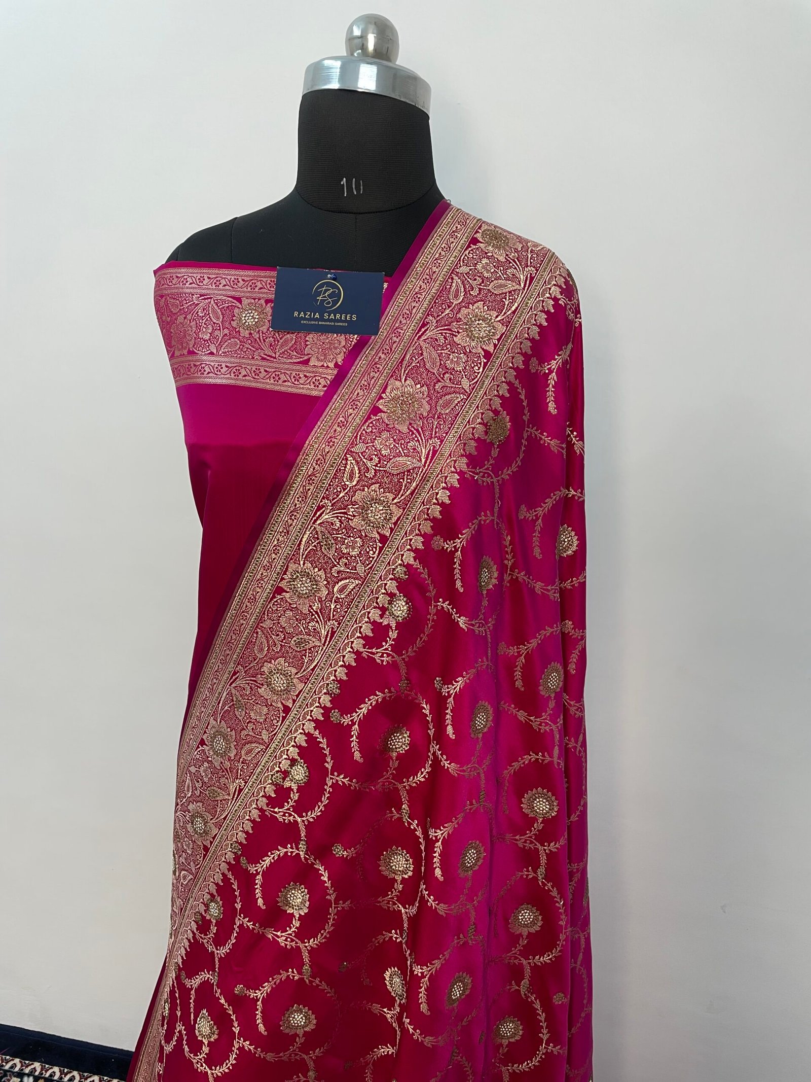 Rani Zarkan Seroski Jaal Satin Katan Silk Saree - Image 2