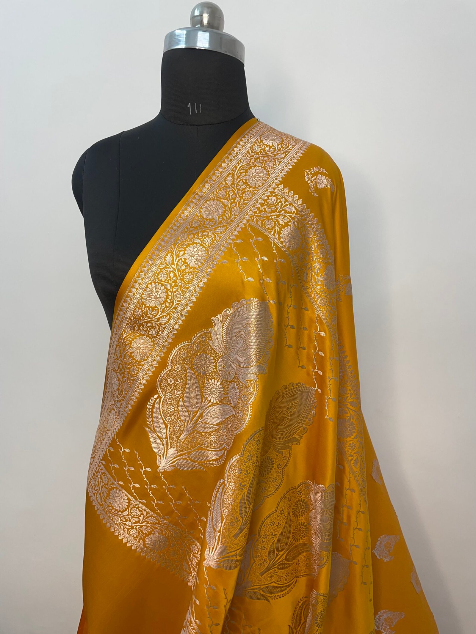 Ivory Yellow Boota Mashru Katan Silk Saree - Image 3