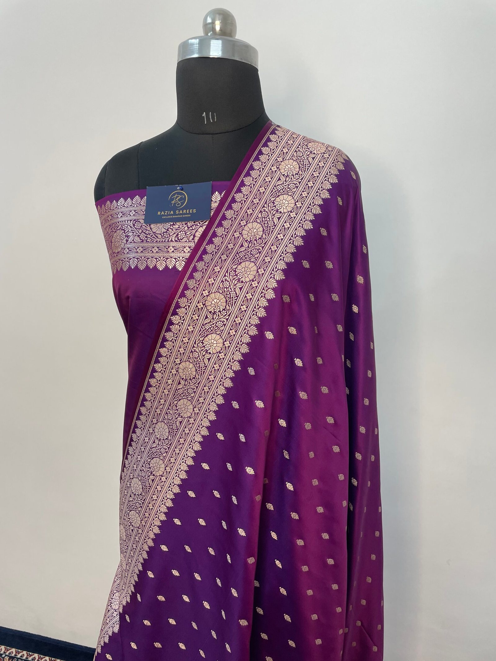 B. Begani Booti Mashru Katan Silk Saree - Image 2