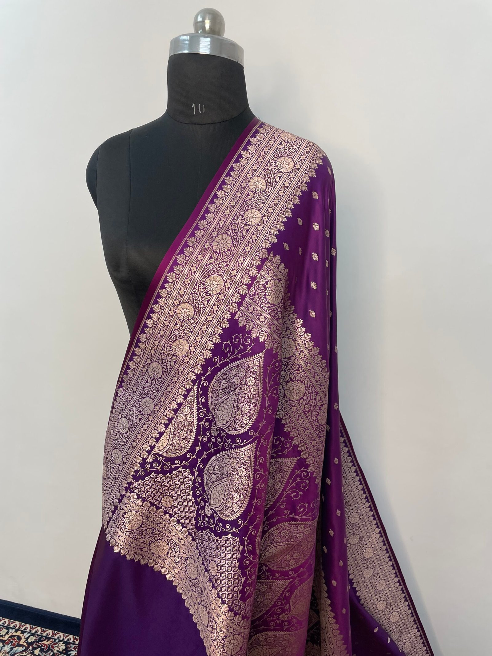 B. Begani Booti Mashru Katan Silk Saree - Image 3