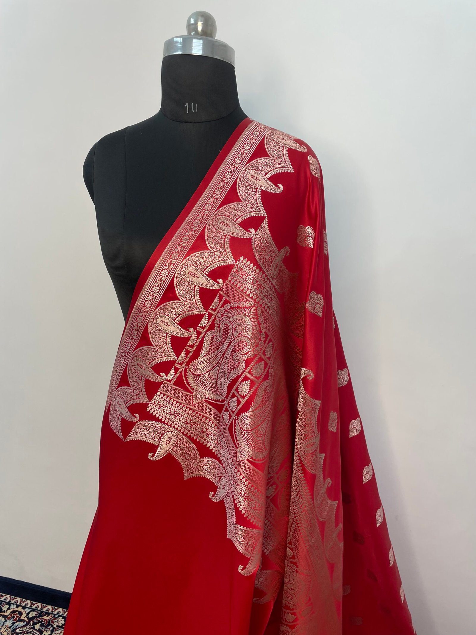 B. Red Boota Mashru Katan Silk Saree - Image 3