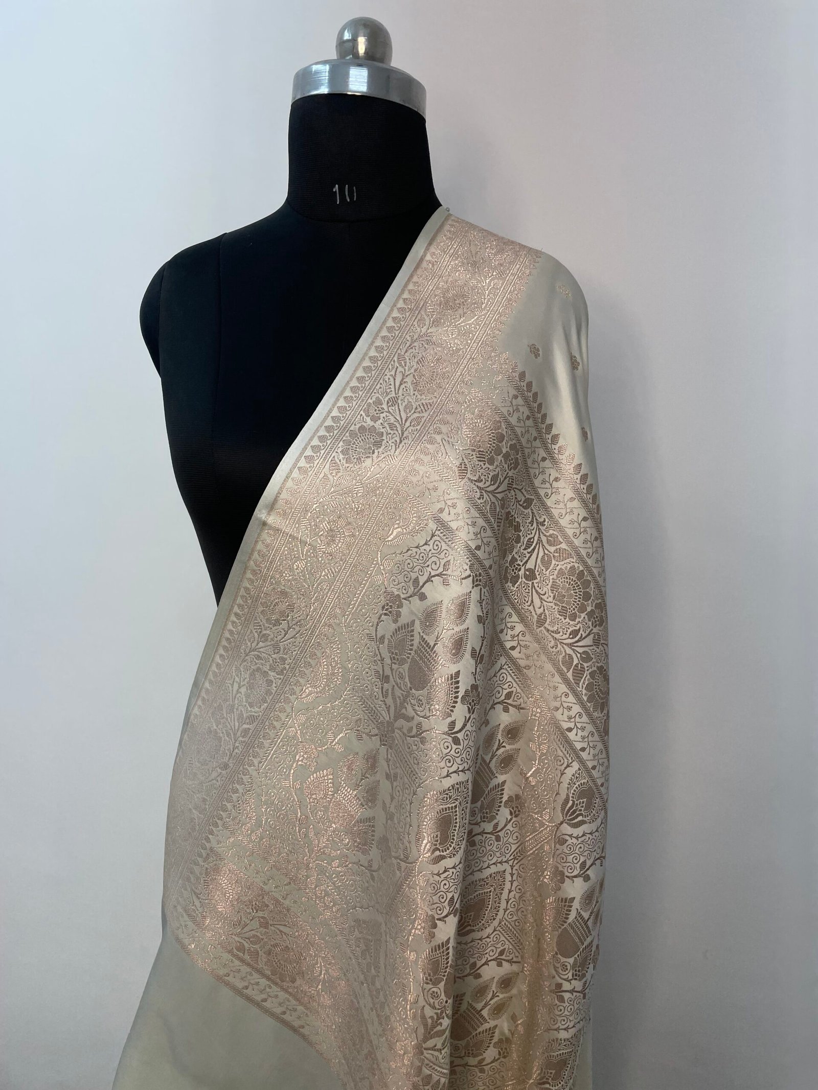 Ivory White Booti Mashru Katan Silk Saree - Image 3