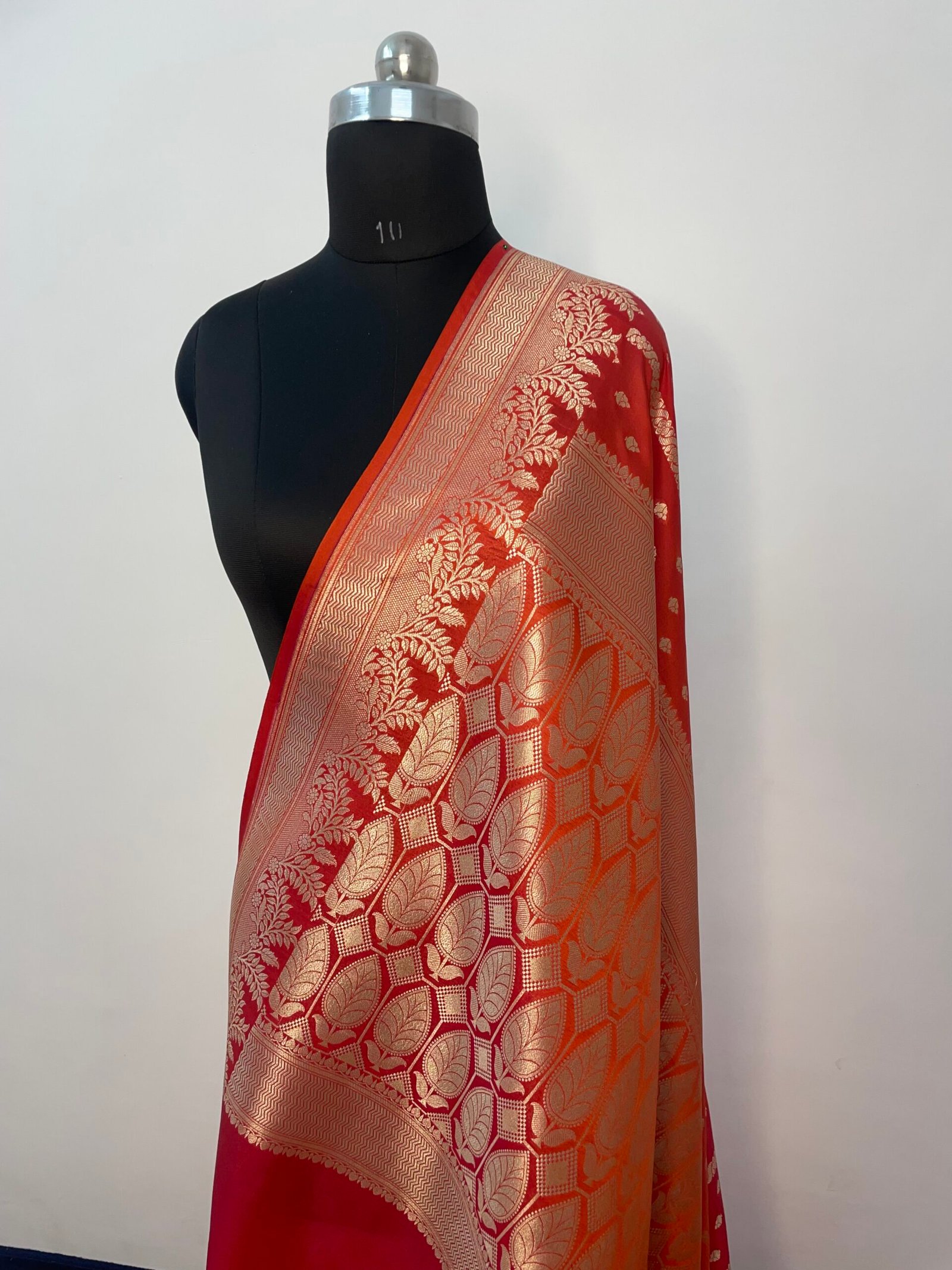 Fanta Booti Premium Katan Silk Saree - Image 3