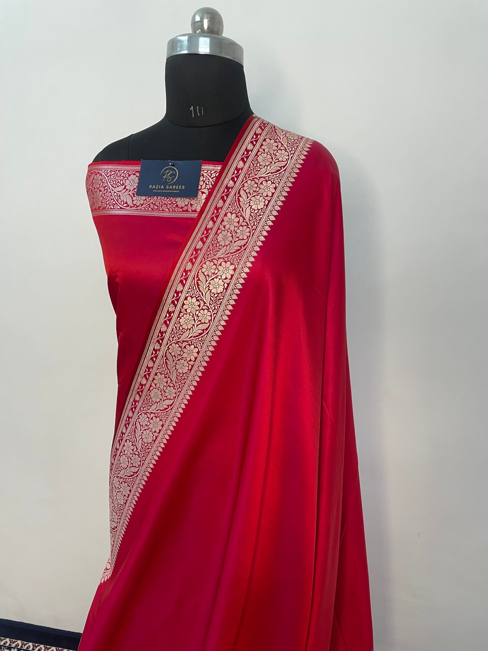 B. Red Plain Mashru Katan Silk Saree - Image 2