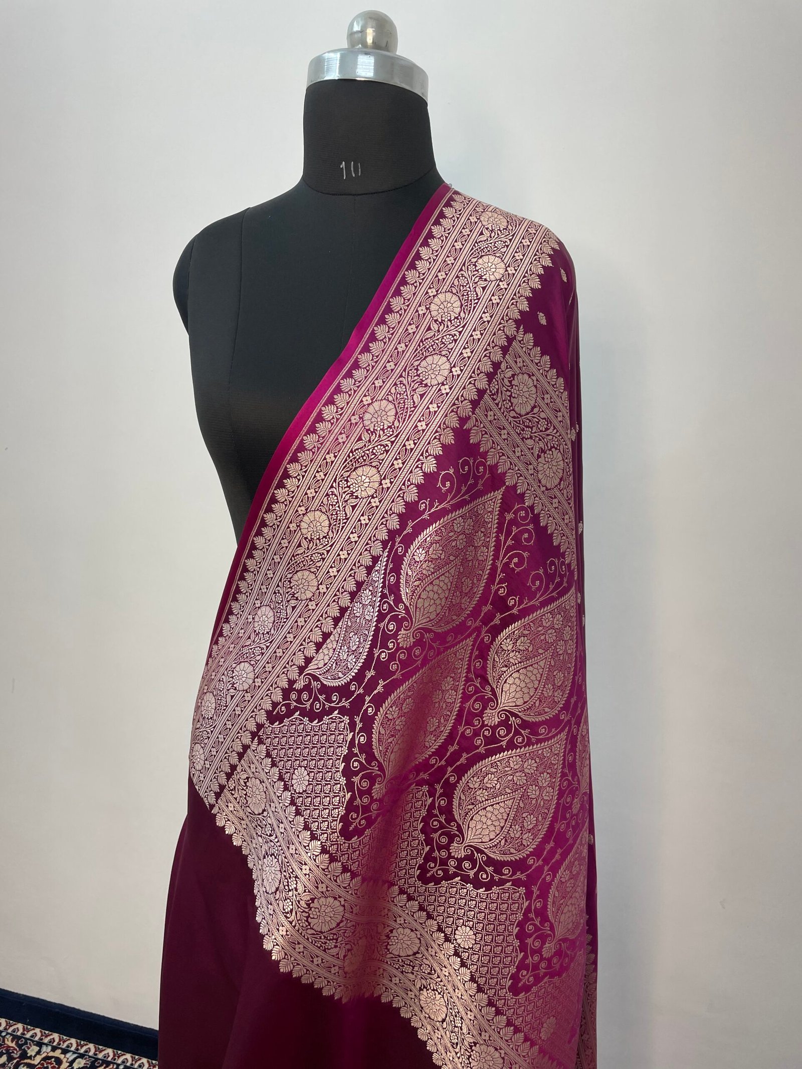 Purple Booti Mashru Katan Silk Saree - Image 3