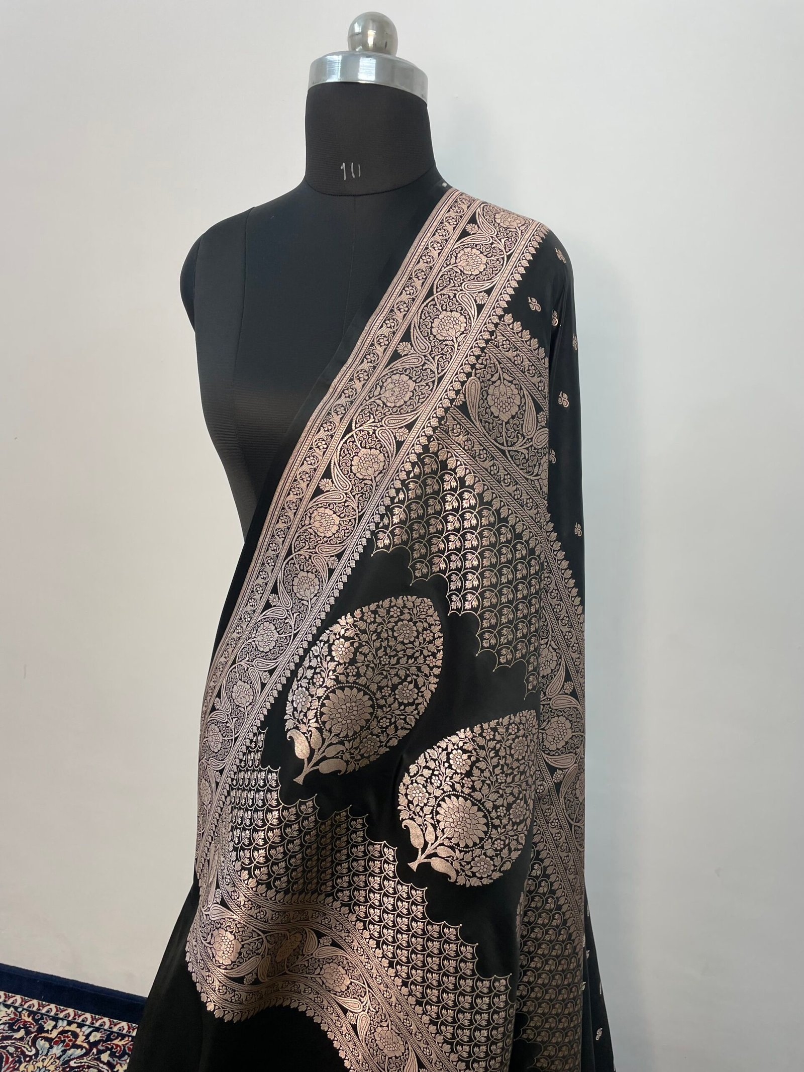 Black Booti Mashru Katan Silk Saree - Image 3