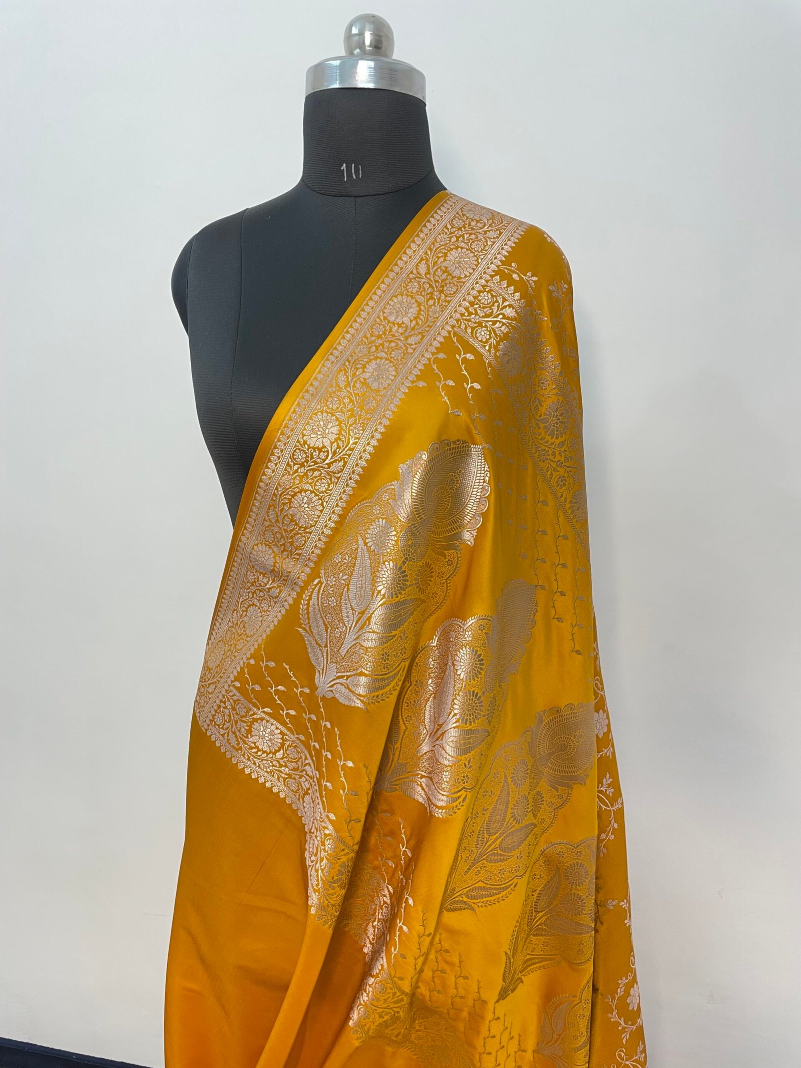 Yellow Jaal Mashru Katan Silk Saree - Image 3