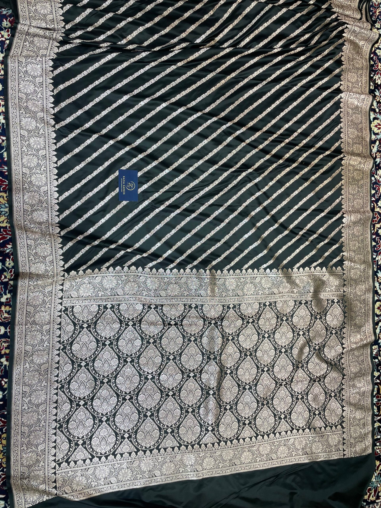 Black Aada Mashru Katan Silk Saree - Image 4