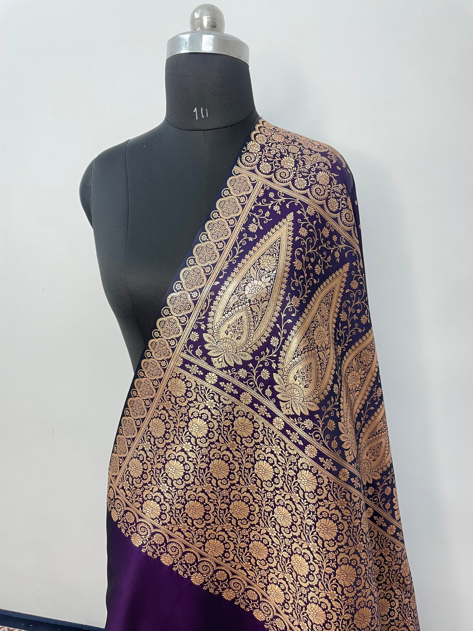 Begani Designer Booti Satin Katan Silk Saree - Image 3