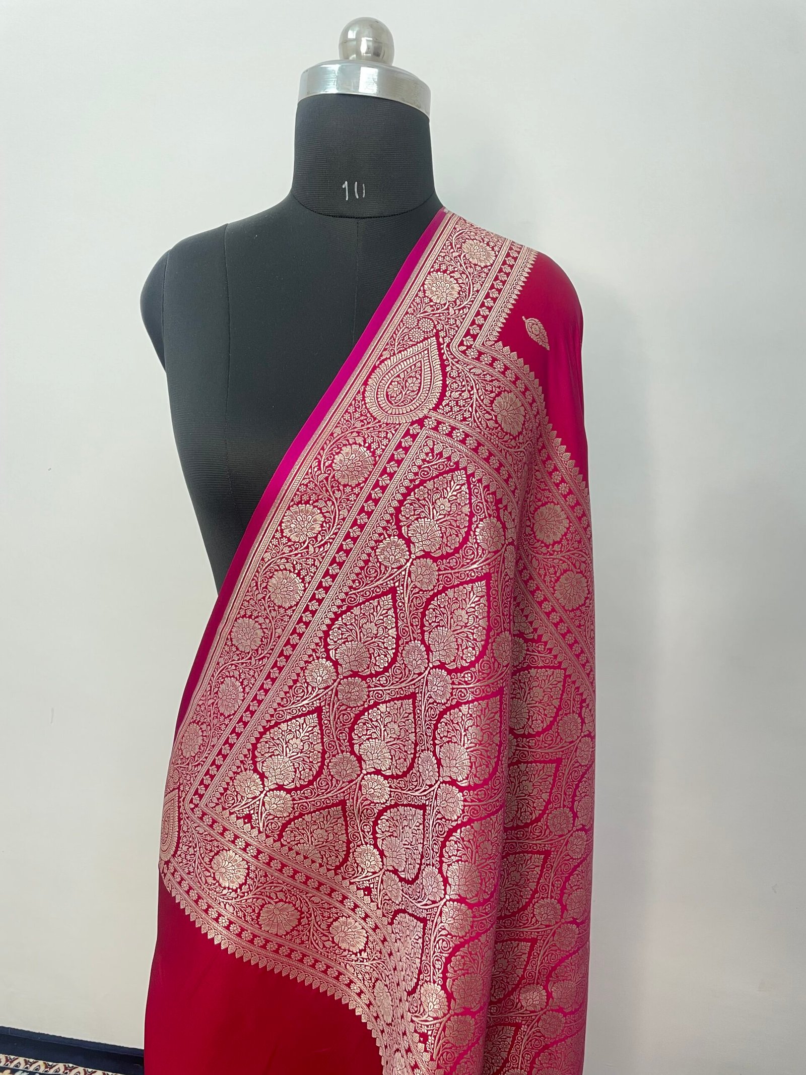 Rani Pink Boota Mashru Katan Silk Saree - Image 3