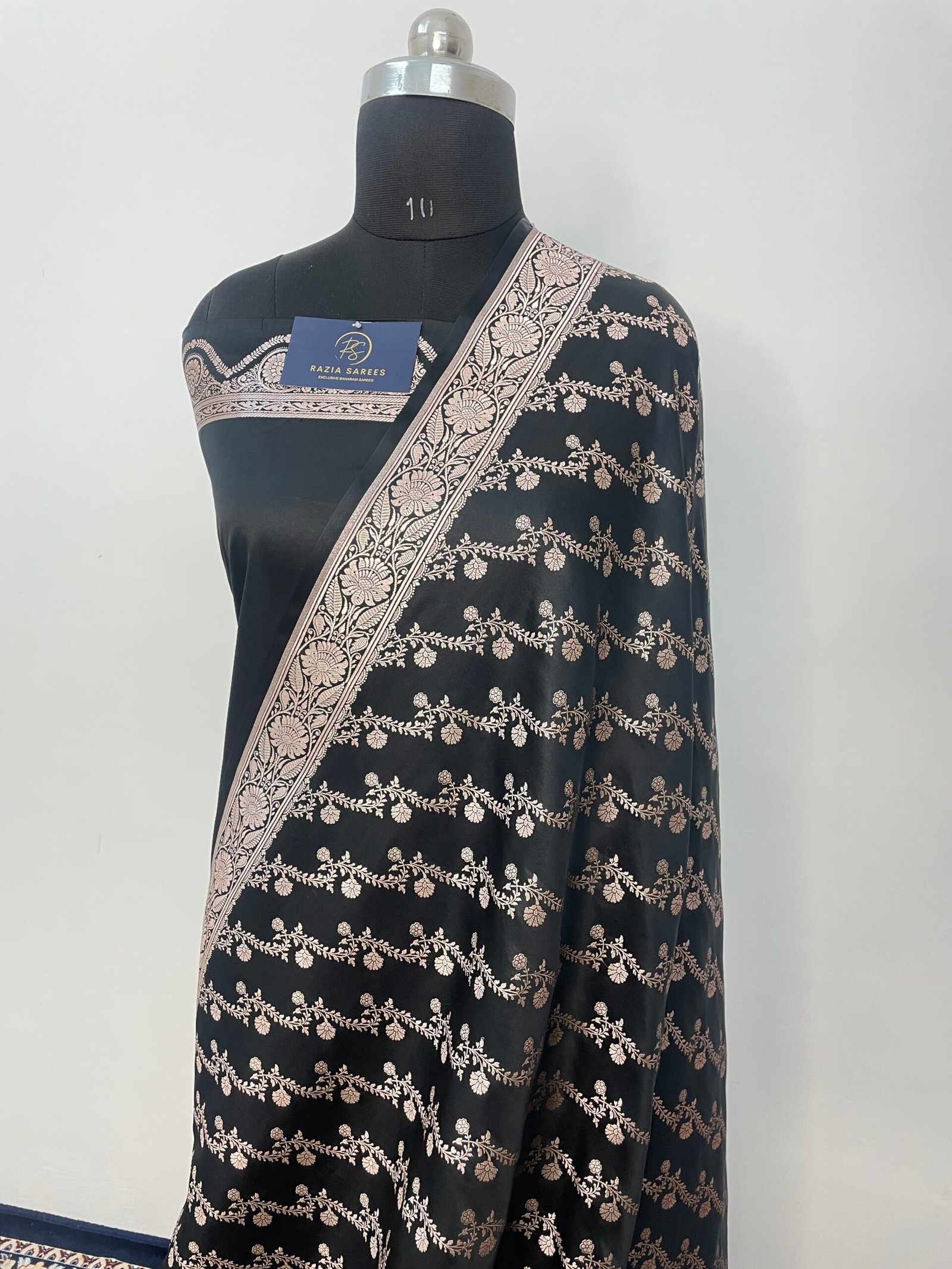 B. Black Aada Mashru Katan Silk Saree - Image 2