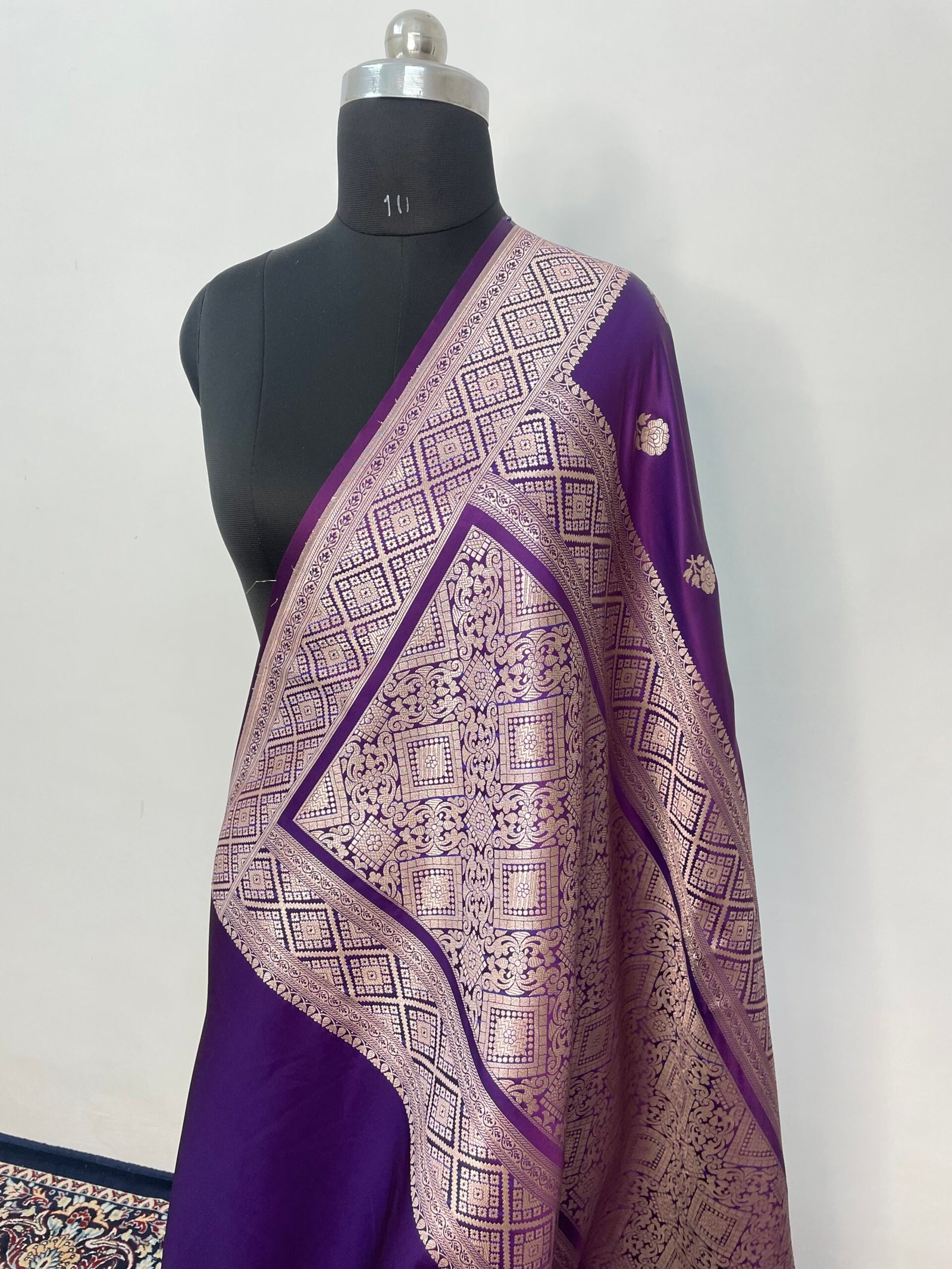Begani Boota Mashru Katan Silk Saree - Image 3