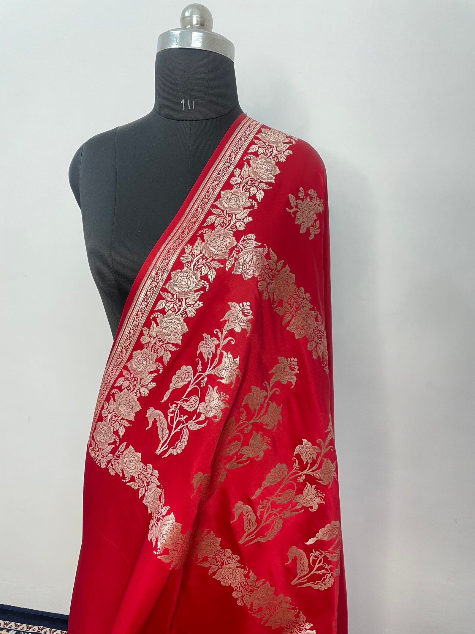 Red Boota Mashru Katan Silk Saree - Image 3