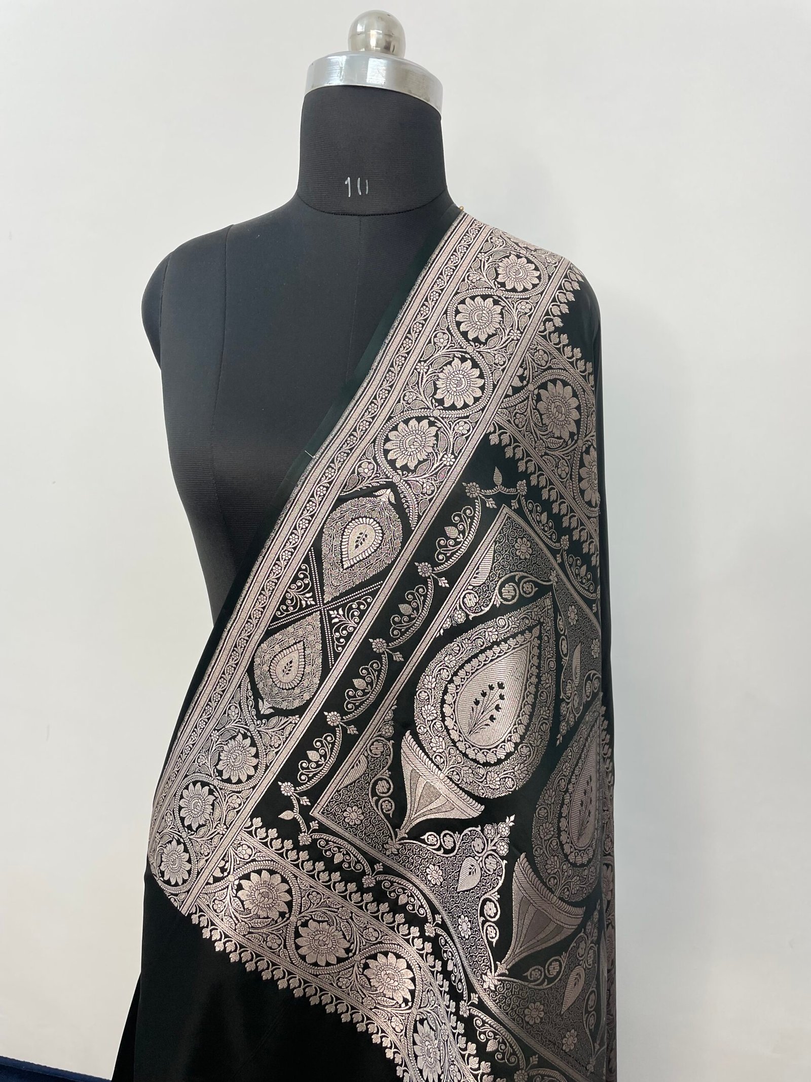 Black Booti Mashru Katan Silk Saree - Image 3