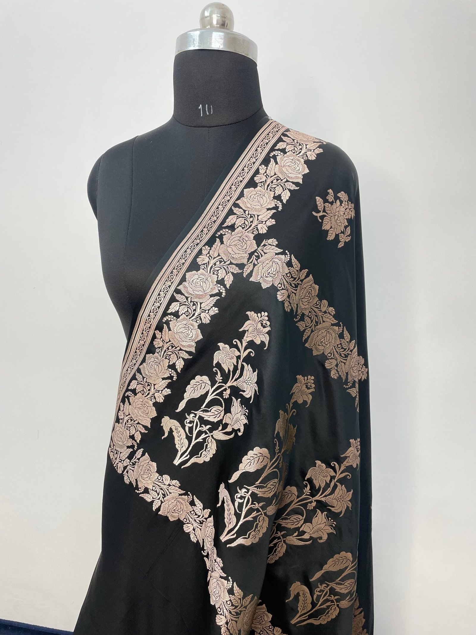 A. Black Boota Mashru Katan Silk Saree - Image 3