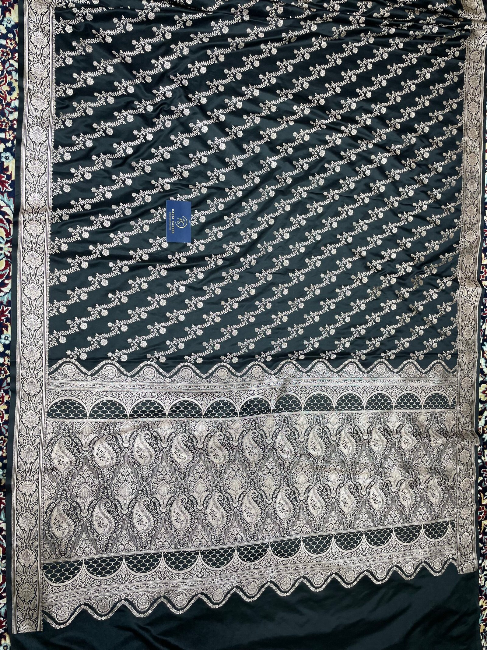 B. Black Aada Mashru Katan Silk Saree - Image 4