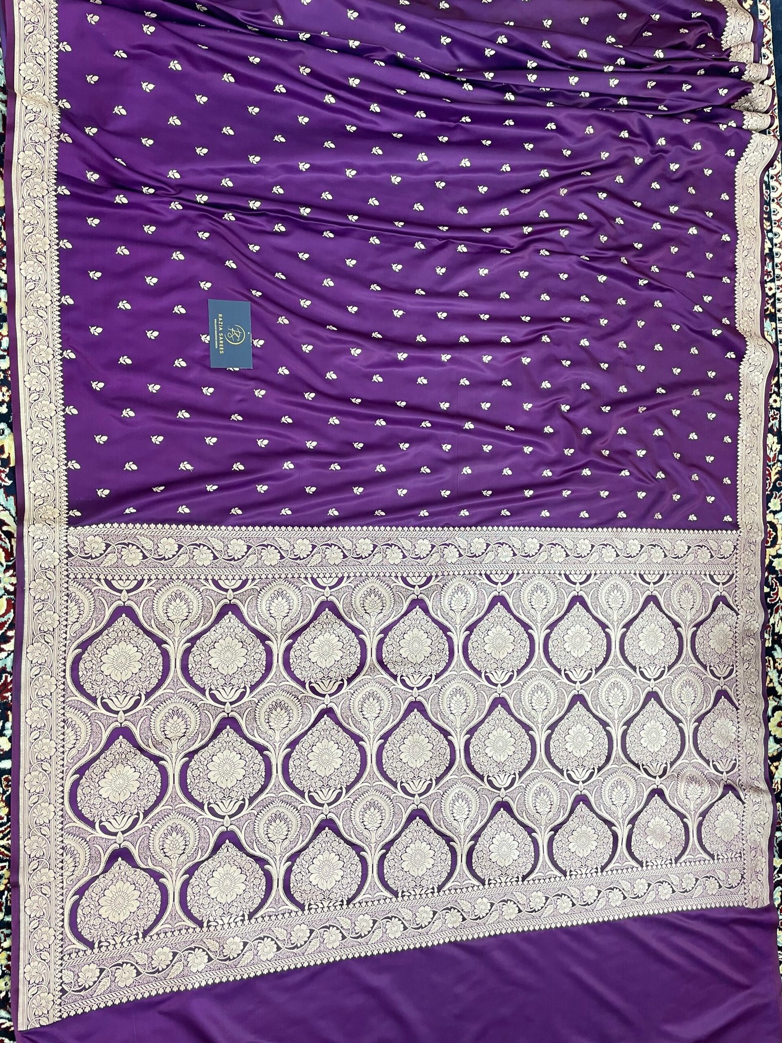 Begani Designer Booti Mashru Katan Silk Saree - Image 4