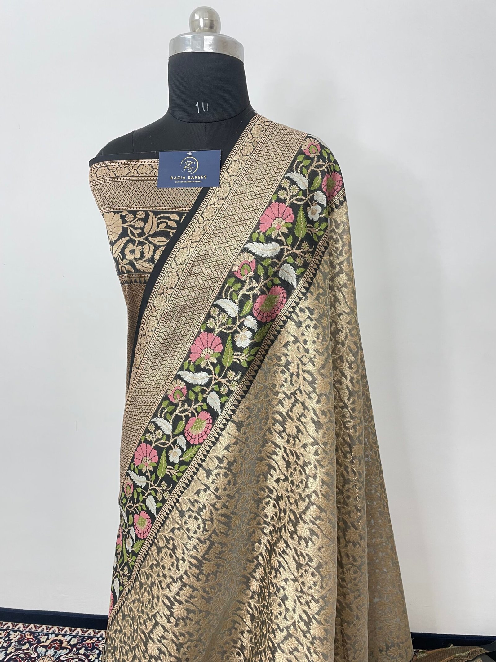Grey Chalfi Designer Kadhiyal Tissue Silk Saree - Image 2