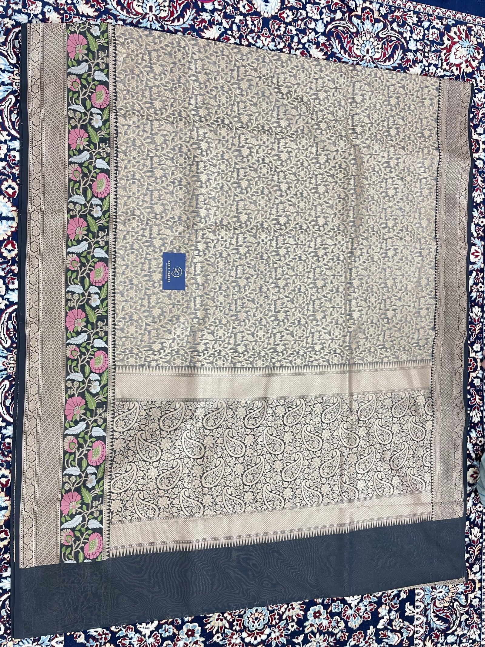 Grey Chalfi Designer Kadhiyal Tissue Silk Saree - Image 4