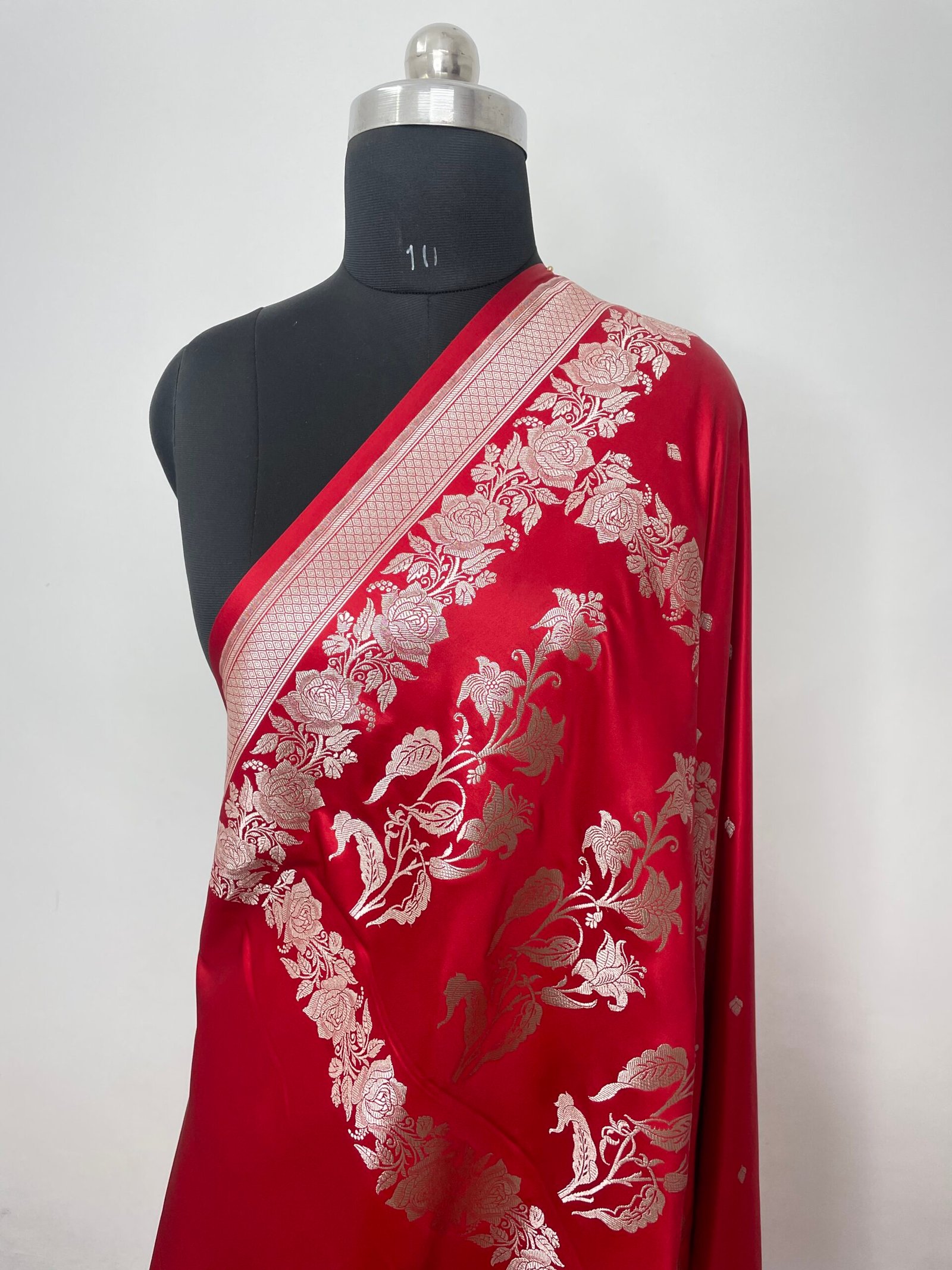 Red Designer Booti Mashru Katan Silk Saree - Image 3