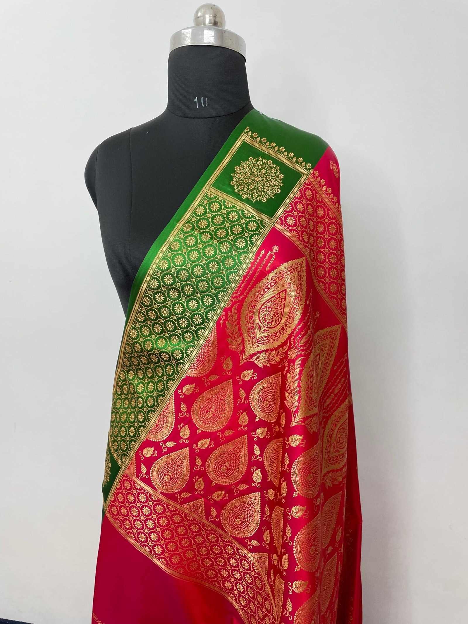 Strawberry Green Contrast Fancy Satan Patta Buti Satin Katan Silk Saree - Image 3