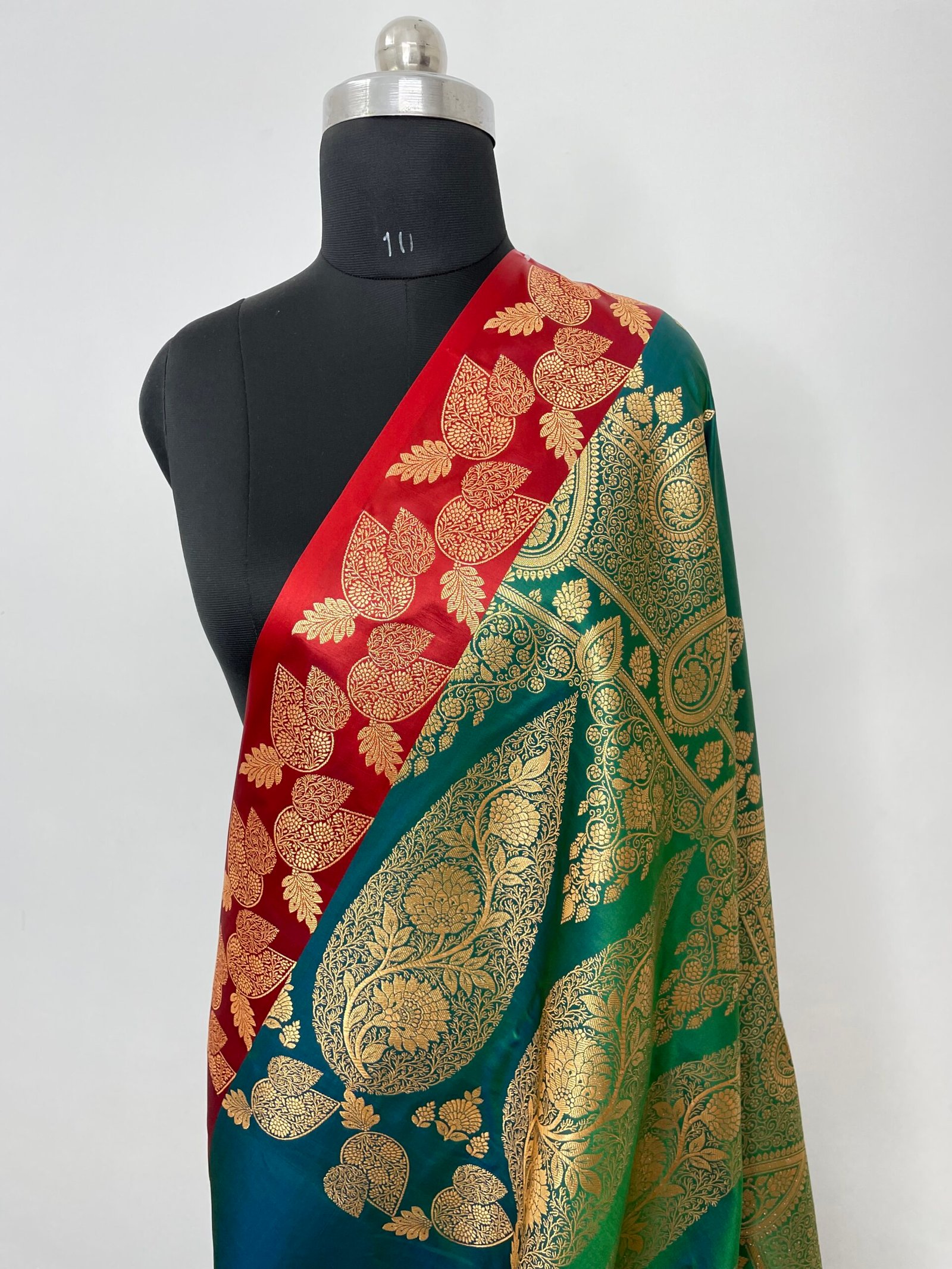 Turkish Green Red Contrast Fancy Satan Patta Buti Satin Katan Silk Saree - Image 3